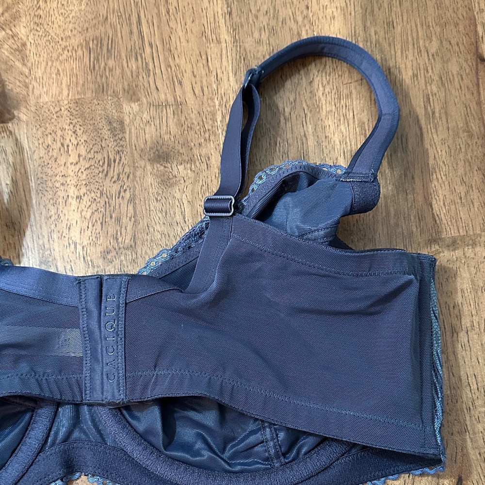 Cacique Women's Navy Lace Underwire Bra - Blue. Size 42DDD. NWT - Picture 8 of 9